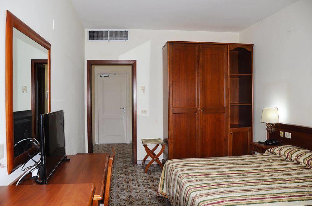 Hotel Baia Delle Sirene Marina di Camerota Εξωτερικό φωτογραφία